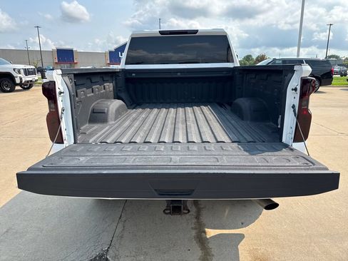 Used 2024 Chevrolet Silverado 2500 Custom w/ Custom Value Package AWD/4WD image 5