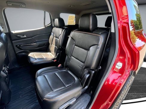 Used 2021 GMC Acadia AT4 w/ Technology Package AWD/4WD image 23
