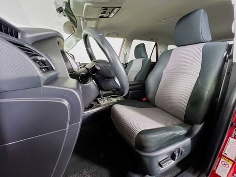 Used 2018 Toyota 4Runner SR5 image 20