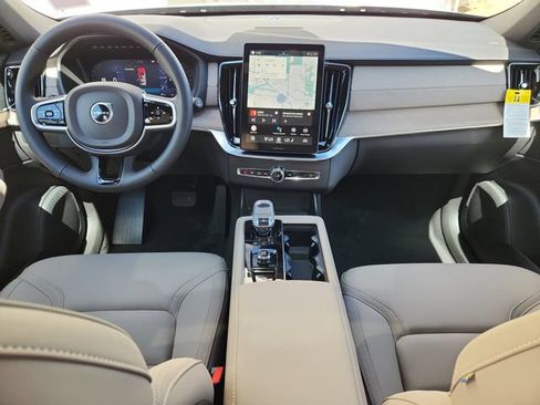 Certified 2026 Volvo XC90 B6 Core w/ Protection Package AWD/4WD image 11