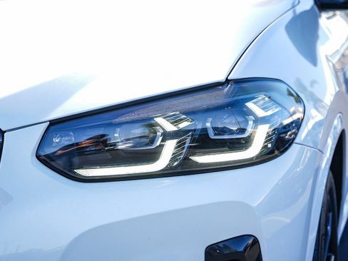 Used 2024 BMW X4 M40i w/ Shadowloine Package AWD/4WD image 12