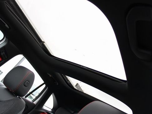 New 2024 Mercedes-Benz GLA 35 AMG 4MATIC image 5