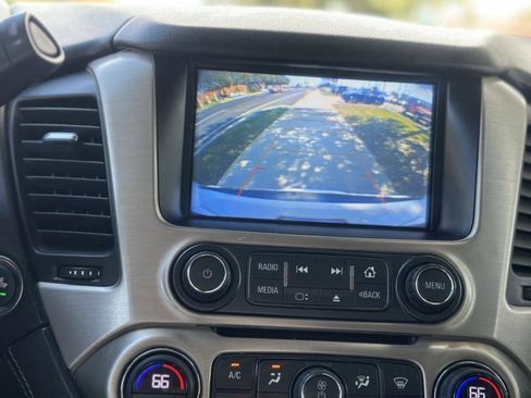 Used 2018 GMC Yukon Denali image 37