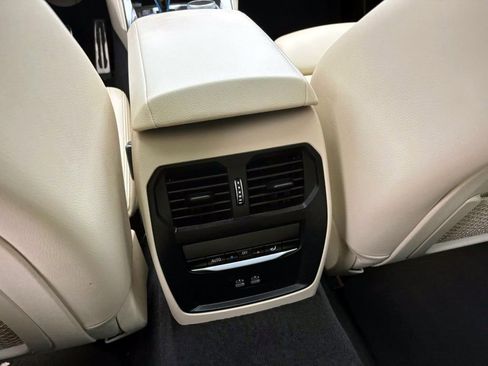 Certified 2022 BMW i4 eDrive40 w/ M Sport Package image 34