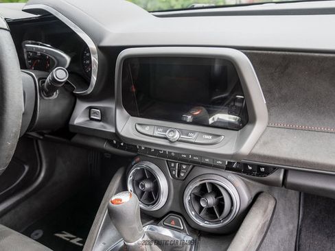 Used 2019 Chevrolet Camaro ZL1 RWD image 81