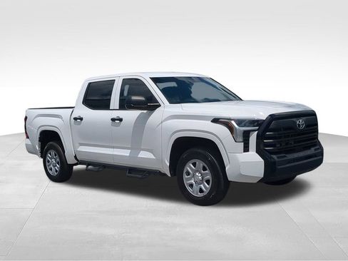 Used 2025 Toyota Tundra SR w/ SR Tow Package AWD/4WD image 2