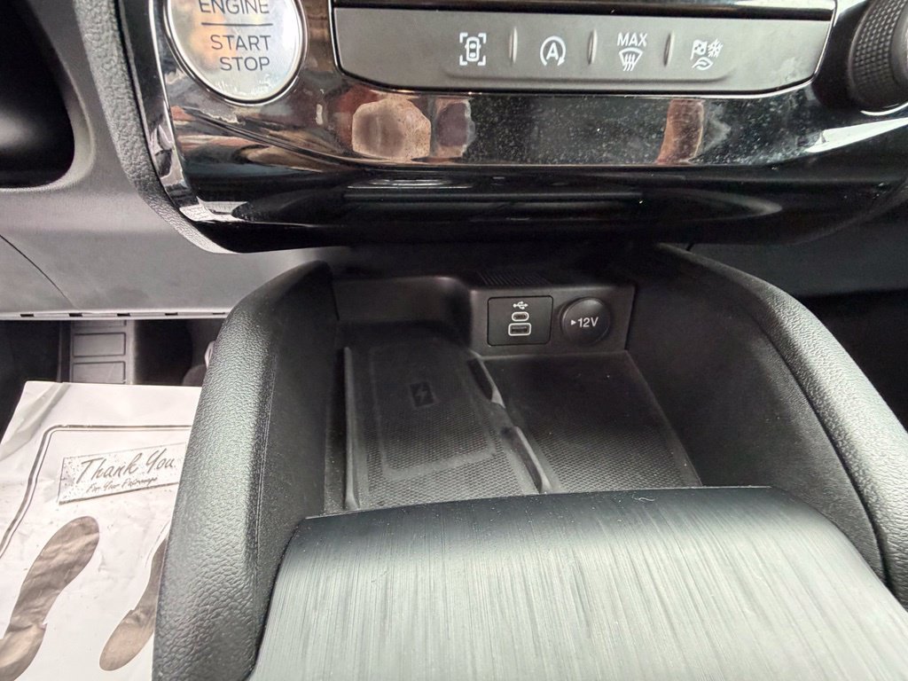 Used 2025 Ford Escape Platinum AWD/4WD image 23
