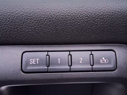 Used 2016 Chevrolet Silverado 1500 LTZ Z71 w/ Realtree Edition image 11