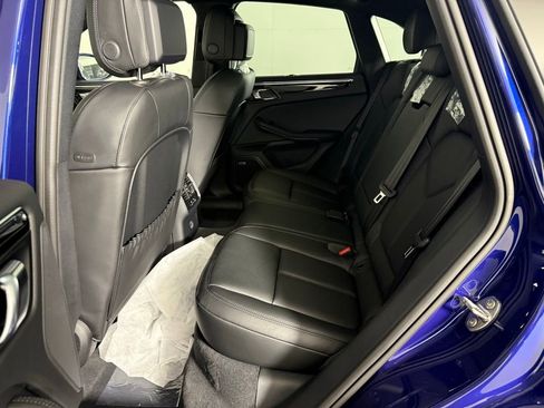 New 2026 Porsche Macan image 23