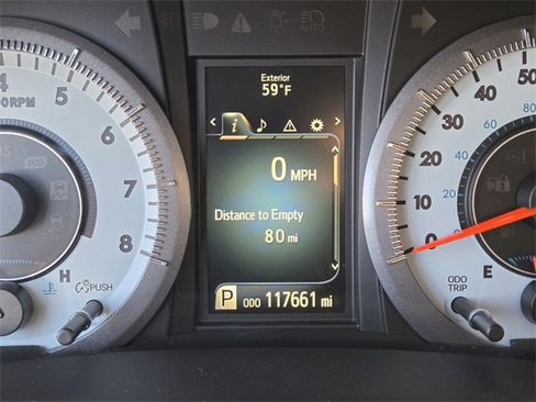 Used 2017 Toyota Sienna SE image 21