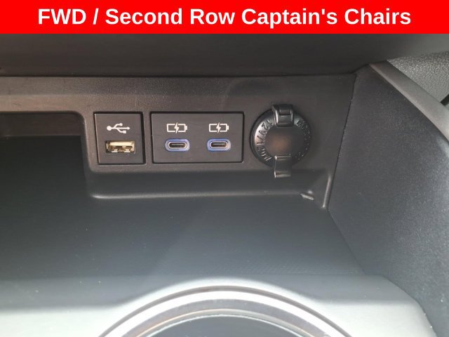 Used 2022 Toyota Highlander XLE FWD image 23