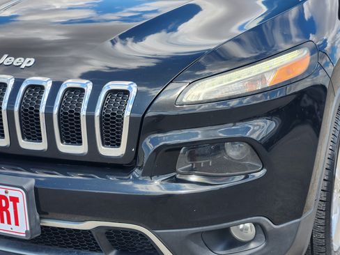 Used 2016 Jeep Cherokee Limited FWD image 8