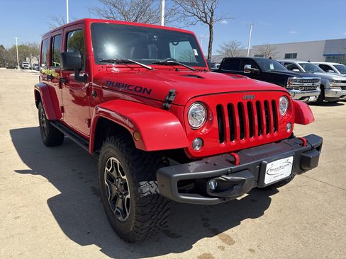 Used 2017 Jeep Wrangler Unlimited Rubicon image 2