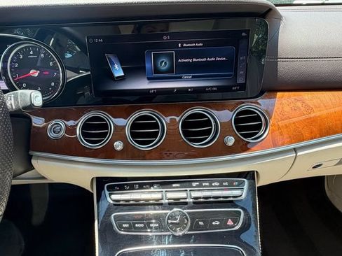 Used 2018 Mercedes-Benz E 300 4MATIC image 17