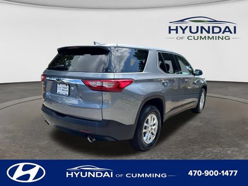 Used 2021 Chevrolet Traverse LS FWD image 8