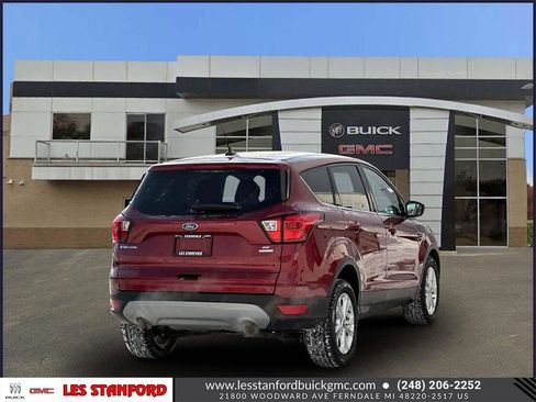 Used 2019 Ford Escape SE image 6