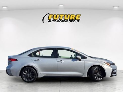 Certified 2024 Toyota Corolla SE FWD image 4