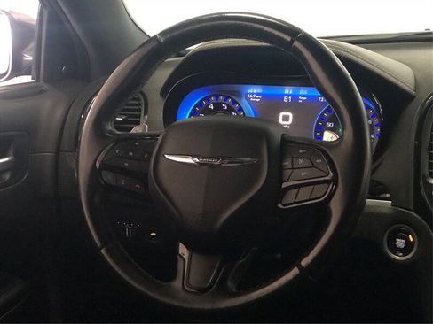 Used 2018 Chrysler 300 S RWD image 12