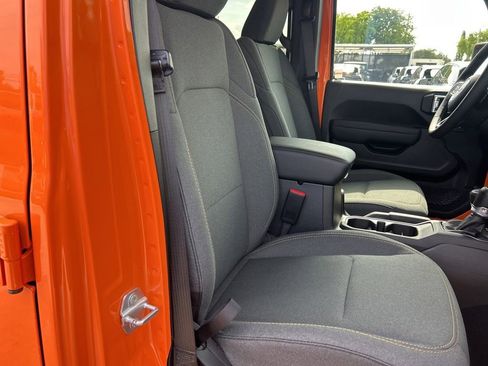 New 2025 Jeep Wrangler Sport S image 23
