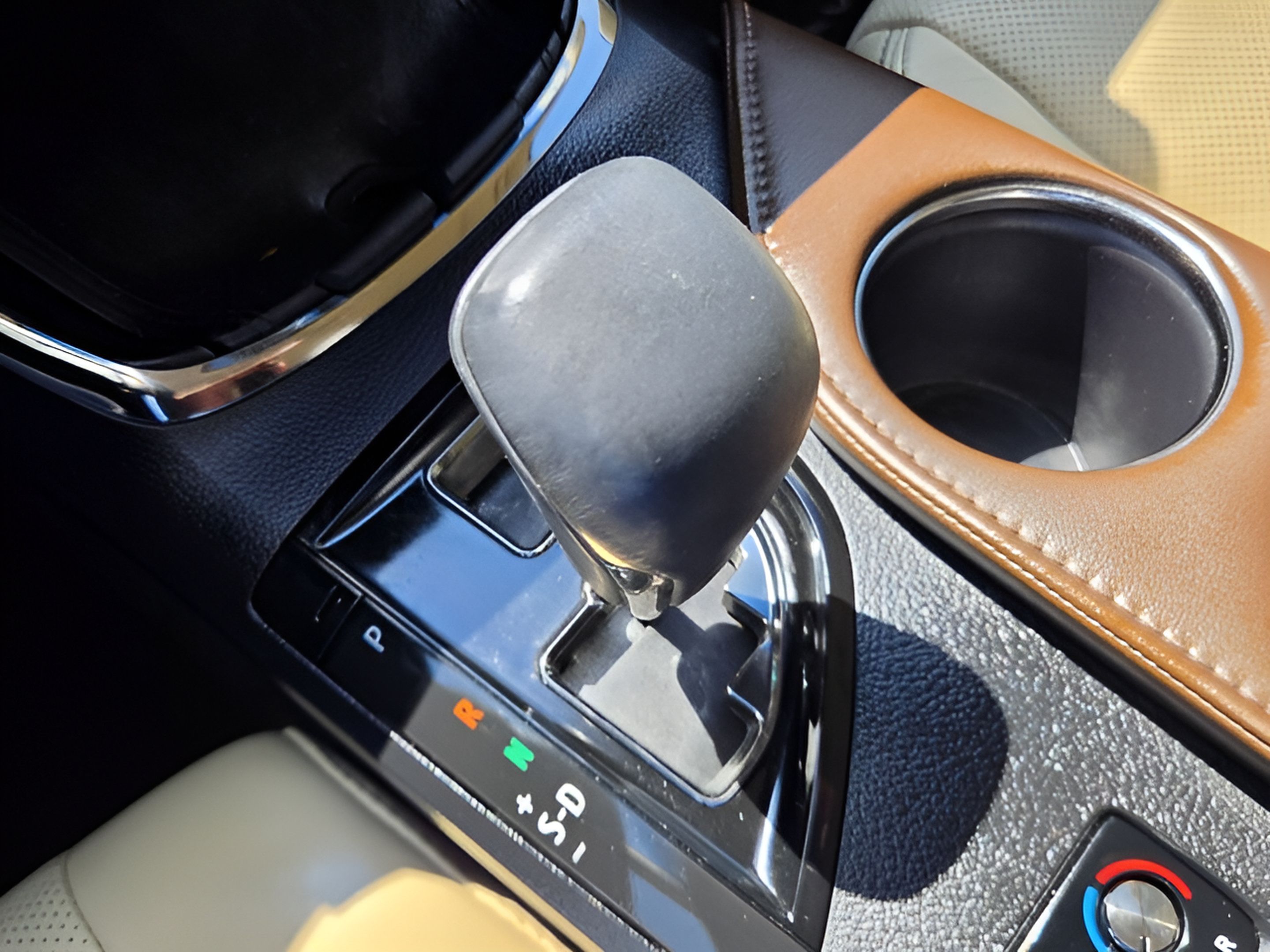 Used 2015 Toyota Avalon Limited FWD image 20