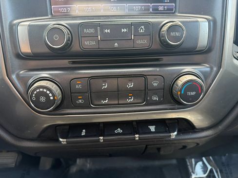 Used 2018 Chevrolet Silverado 2500 LT AWD/4WD image 28