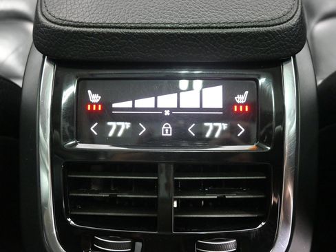 Used 2021 Volvo XC90 T6 Momentum w/ Advanced Package AWD/4WD image 33