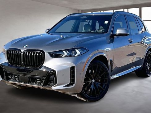 Used 2024 BMW X5 xDrive40i w/ M Sport Package image 1