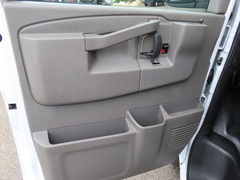Used 2022 Chevrolet Express 2500 w/ Driver Convenience Package RWD image 20