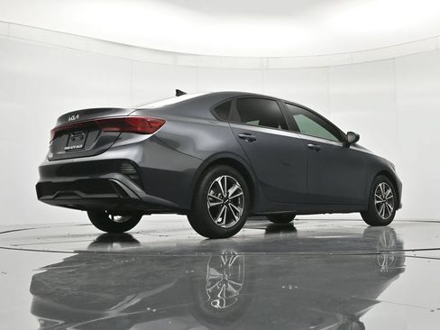 Used 2023 Kia Forte LXS FWD image 40