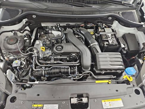 New 2026 Volkswagen Taos SE FWD image 20