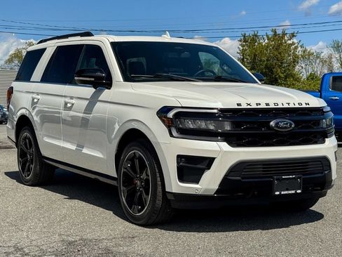 Used 2023 Ford Expedition Limited AWD/4WD image 1