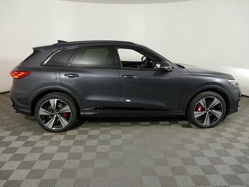 New 2025 Audi SQ5 Premium Plus image 2