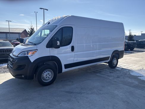 New 2026 RAM ProMaster 3500 w/ Premium Convenience Group image 3