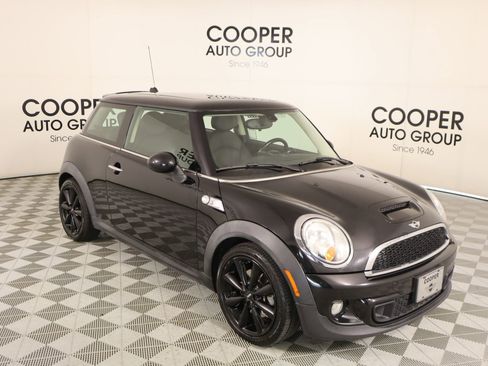 Used 2013 MINI Cooper S image 1