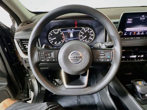 Used 2021 Nissan Rogue SV FWD image 18
