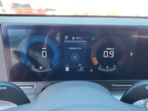 Used 2025 Hyundai Kona SE image 10