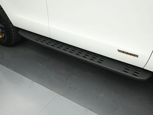 Certified 2025 Ford Expedition Tremor AWD/4WD image 30