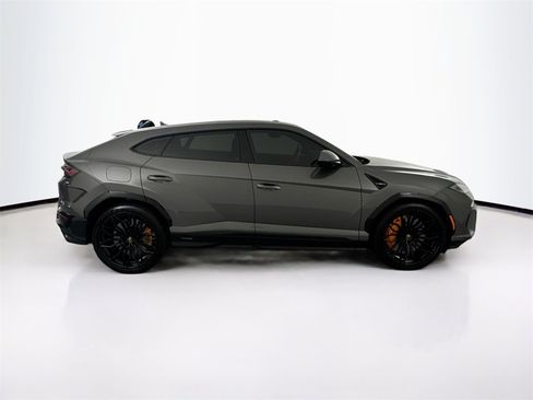 Used 2025 Lamborghini Urus SE image 4