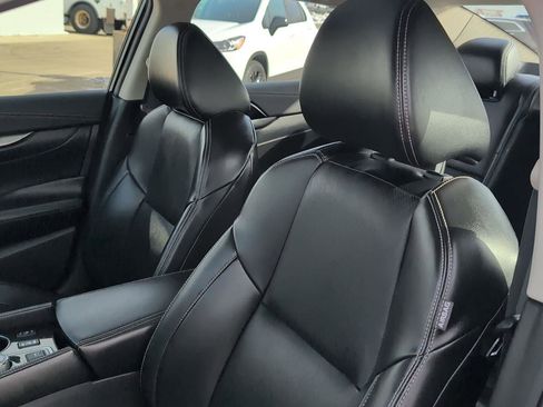 Used 2023 Nissan Maxima SL image 21