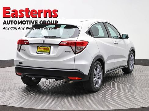 Used 2021 Honda HR-V LX image 5