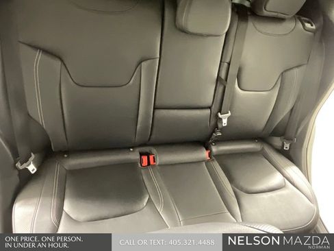 Used 2016 Jeep Renegade Limited FWD image 29