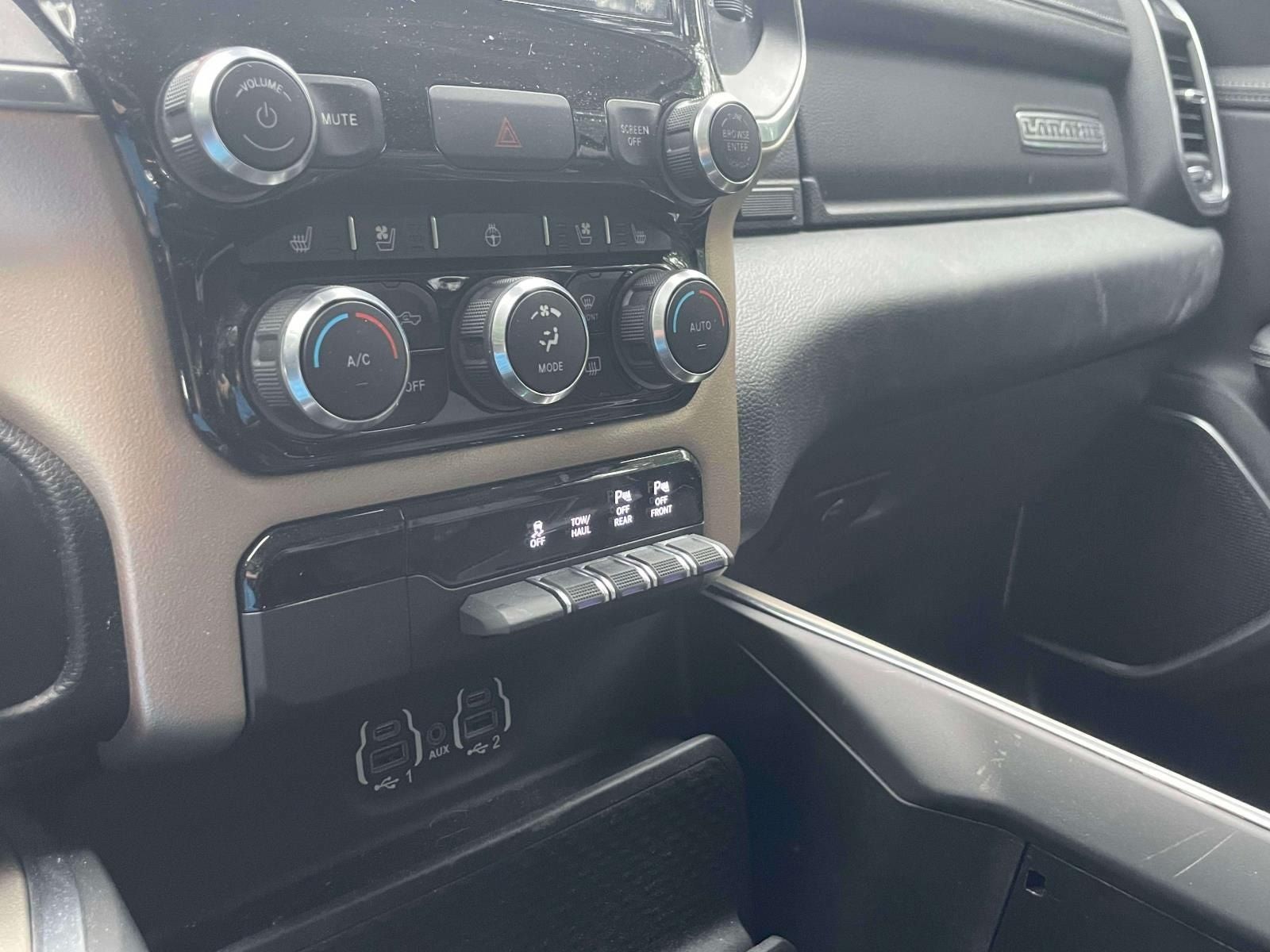 Used 2022 RAM 1500 Laramie AWD/4WD image 31