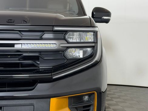 Used 2025 Ford Expedition Tremor image 11