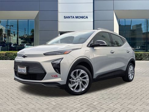 Used 2023 Chevrolet Bolt EUV LT w/ Driver Confidence Package image 1