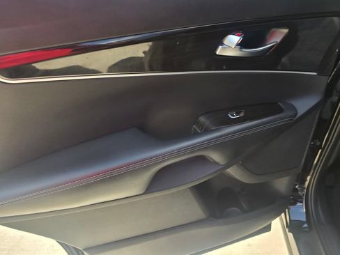 Used 2019 Kia Sorento L FWD image 13