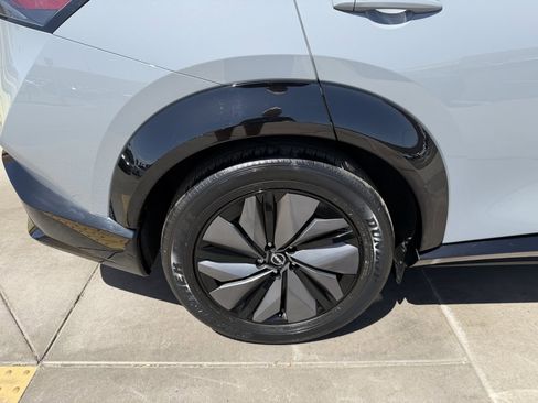 Used 2024 Nissan Ariya FWD image 15