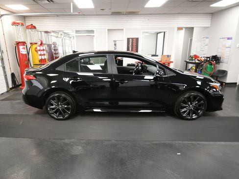 Certified 2026 Toyota Corolla SE FWD image 9