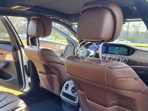 Used 2018 Mercedes-Benz S 560 Sedan image 34