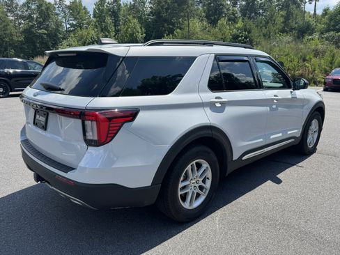 Used 2025 Ford Explorer Active w/ Active Comfort Package RWD image 5
