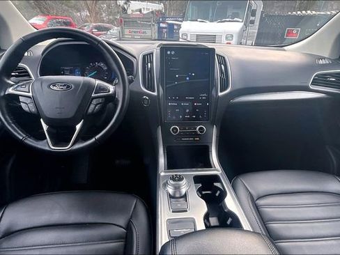 Used 2022 Ford Edge SEL image 16